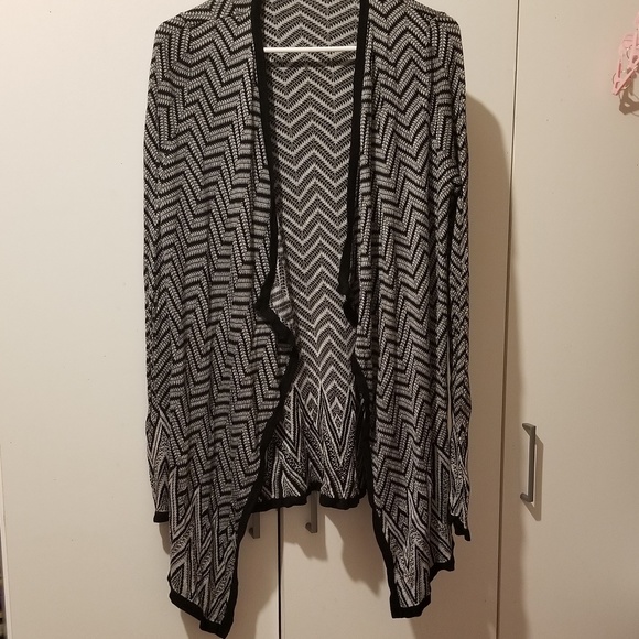 BLACK WHITE CARDIGAN NEW NWOT FINAL SALE - Picture 7 of 7